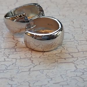 Sterling silver Classic huggie style earrings